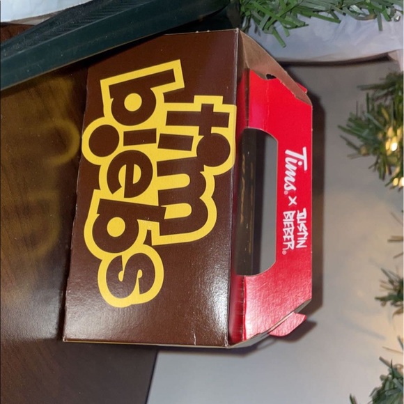 Tim Hortons X Justin Bieber Merch - Picture 4 of 4
